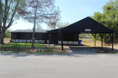 Picture of https://www.realty.com/dps/500/HouseImages/AUSTIN/612/f_9710612.jpg