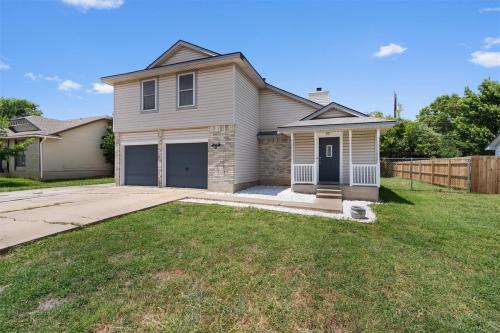 Picture of https://www.realty.com/dps/500/HouseImages/AUSTIN/699/f_8039699.jpg