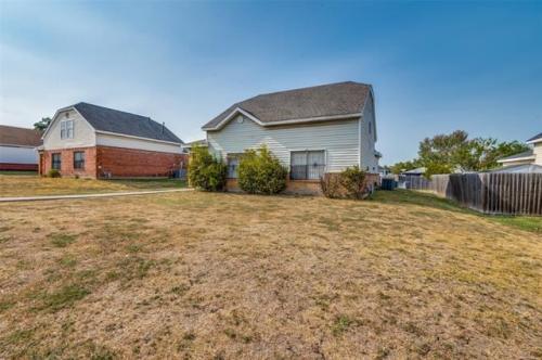 Picture of https://www.realty.com/dps/500/HouseImages/NTREIS/155/f_20416155.jpg