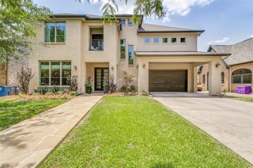 Picture of https://www.realty.com/dps/500/HouseImages/NTREIS/264/f_20377264.jpg