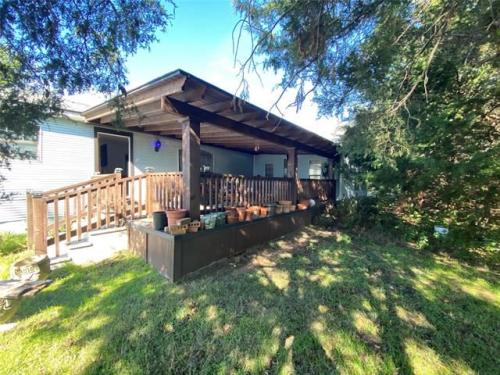 Picture of https://www.realty.com/dps/500/HouseImages/NTREIS/713/f_20283713.jpg