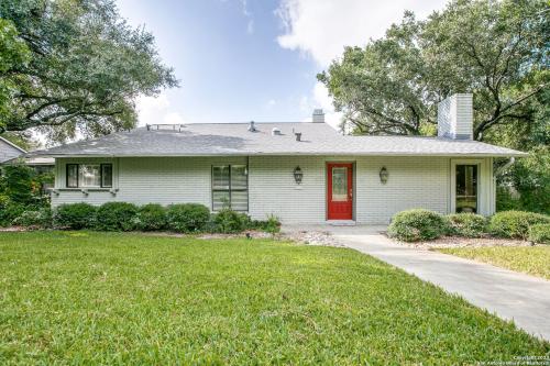 Picture of https://www.realty.com/dps/500/HouseImages/SABOR/403/f_1722403.jpg