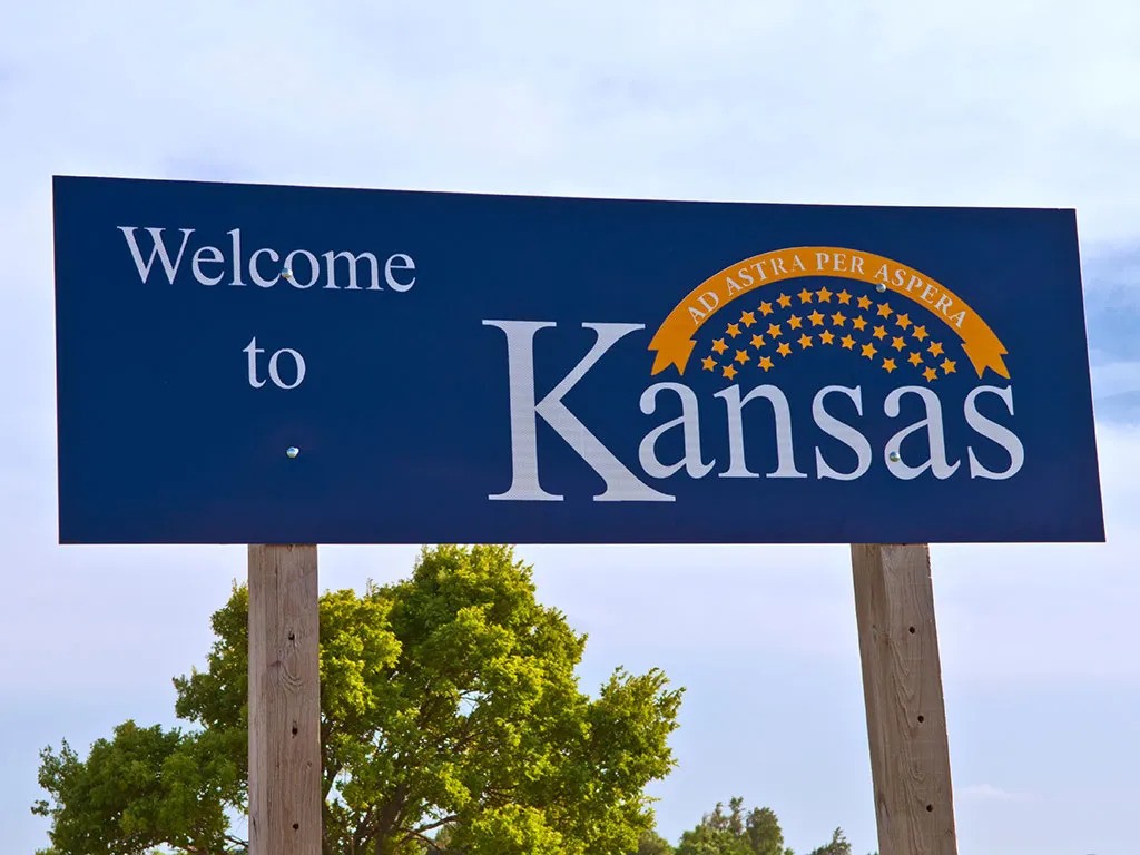 Kansas welcome sign