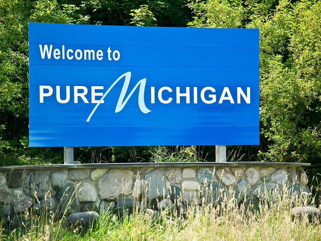 Michigan welcome sign